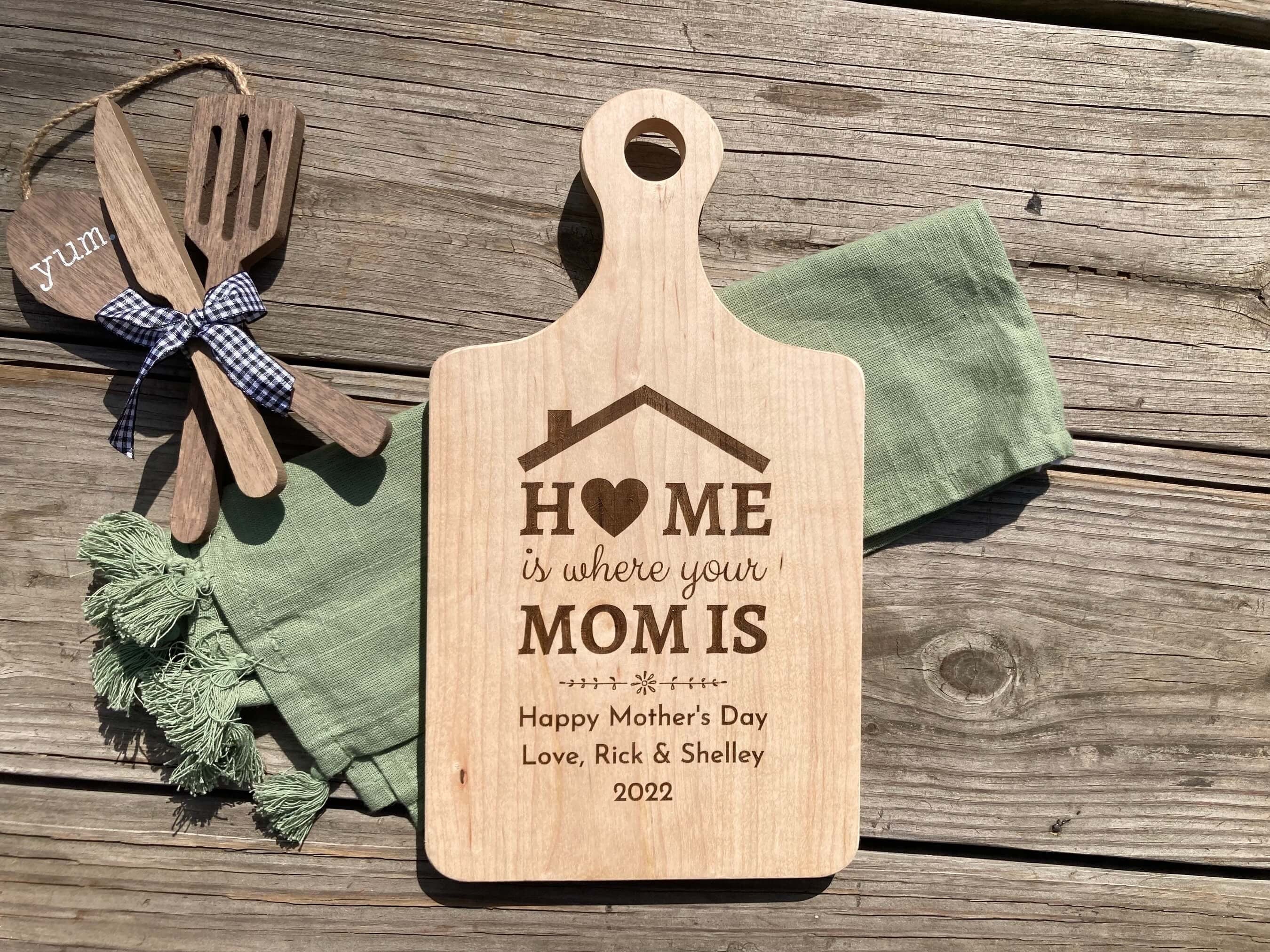 MOTHER'S DAY PERSONALIZED gift,Mom's custom cutting board charcuterie –  Sawyer Custom Crafts