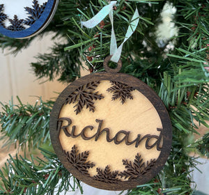 Custom Christmas Snow Flake Ornament, personalized 4 inch round stocking tag or gift tag. free shipping! wooden Christmas baubles personalized with your name for Christmas.